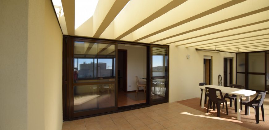 Apartamento T1 Mobilado com Varanda
