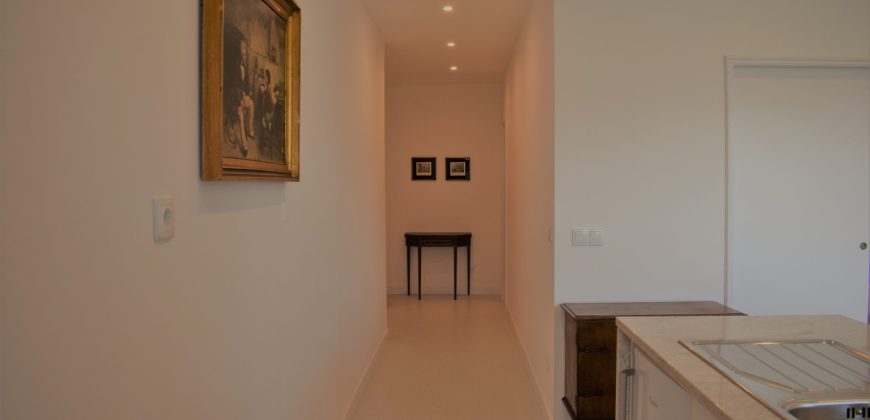 Descubra o Seu Novo Lar: Apartamento T0/T1 na Rua de Pinto Bessa, Porto