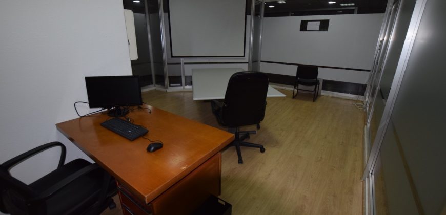 Arrende a Loja 28 no Centro Comercial Sírius