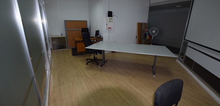 Arrende a Loja 28 no Centro Comercial Sírius