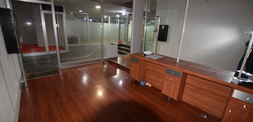 Loja 15A no Centro Comercial Sírius