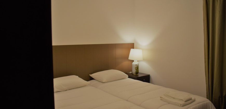 Apartamento T1 Mobilado com Varanda