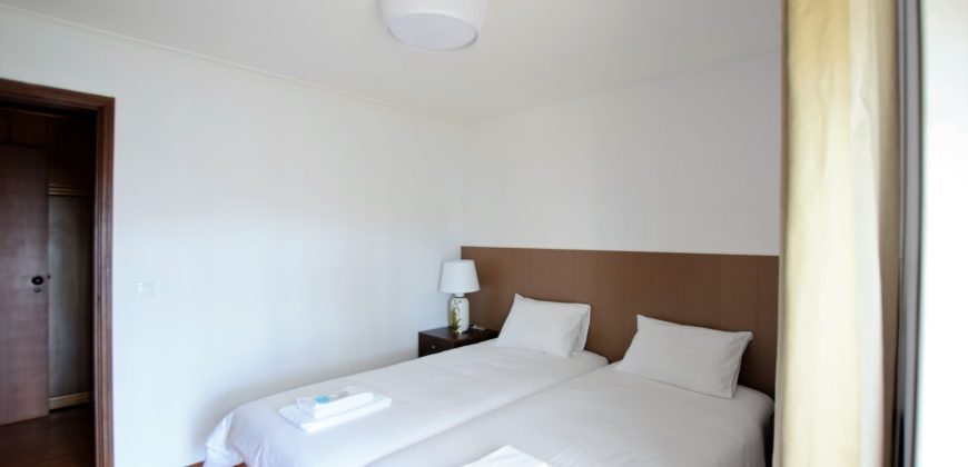 Apartamento T1 Mobilado com Varanda